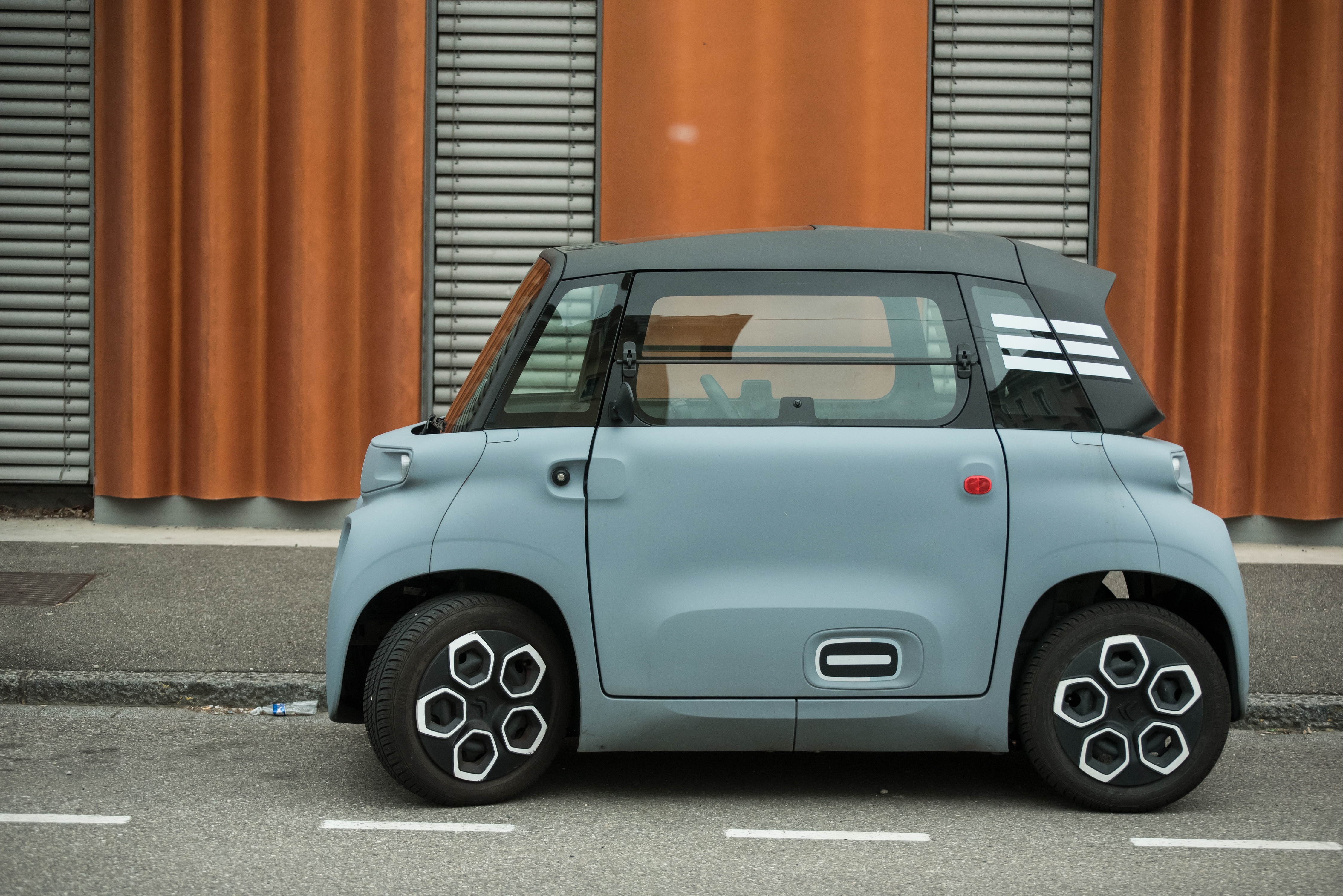 Vender microcoches con garantía mecánica: ventaja competitiva en el mercado urbano